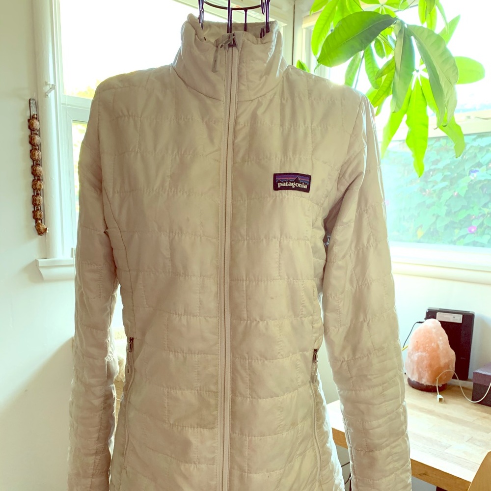Patagonia White Puffy Jacket XS